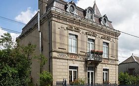 Le Petit Chateau
